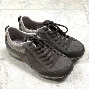 Dansko Paisley Women's Waterproof Sneakers - like new gray